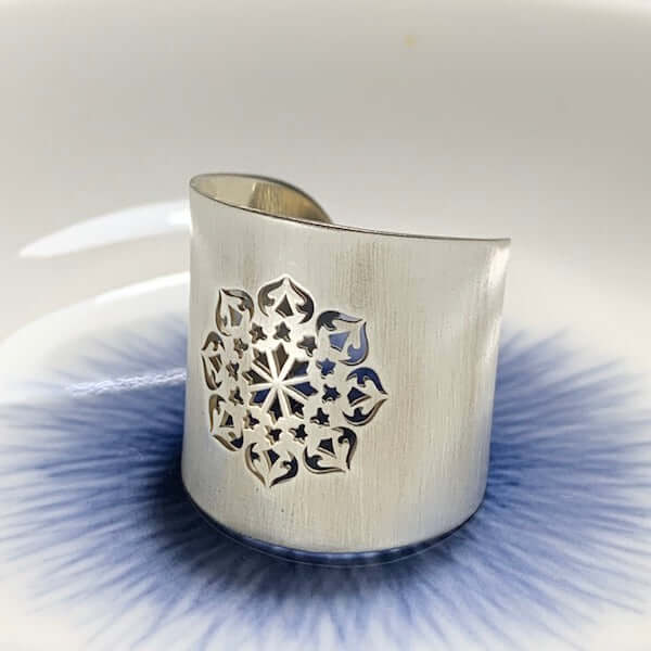 Anillo Wide Mandala Calado Laser - Unicus Joyas