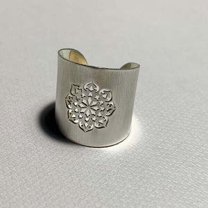 Anillo Wide Mandala Calado Laser - Unicus Joyas