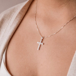 Collar Cruz Plata y Circones Redondos - Unicus Joyas