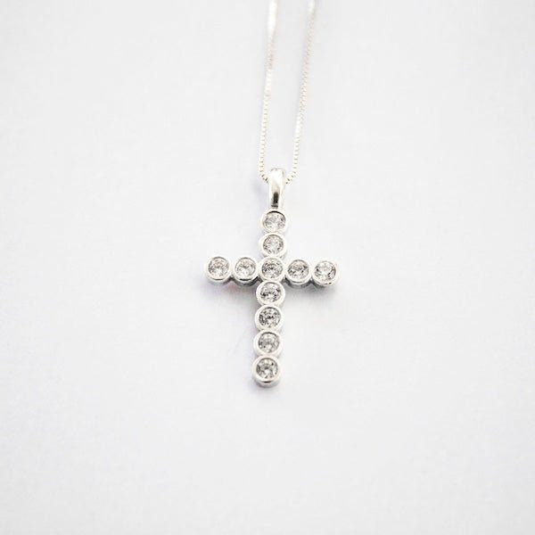 Collar Cruz Plata y Circones Redondos - Unicus Joyas
