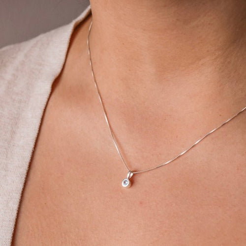 Collar Punto de Luz de Plata y Circón Redondo - Unicus Joyas